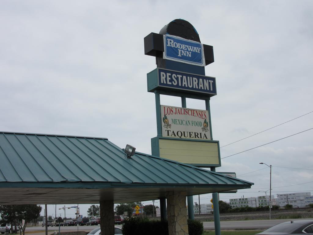 Rodeway Inn Arlington Kültér fotó