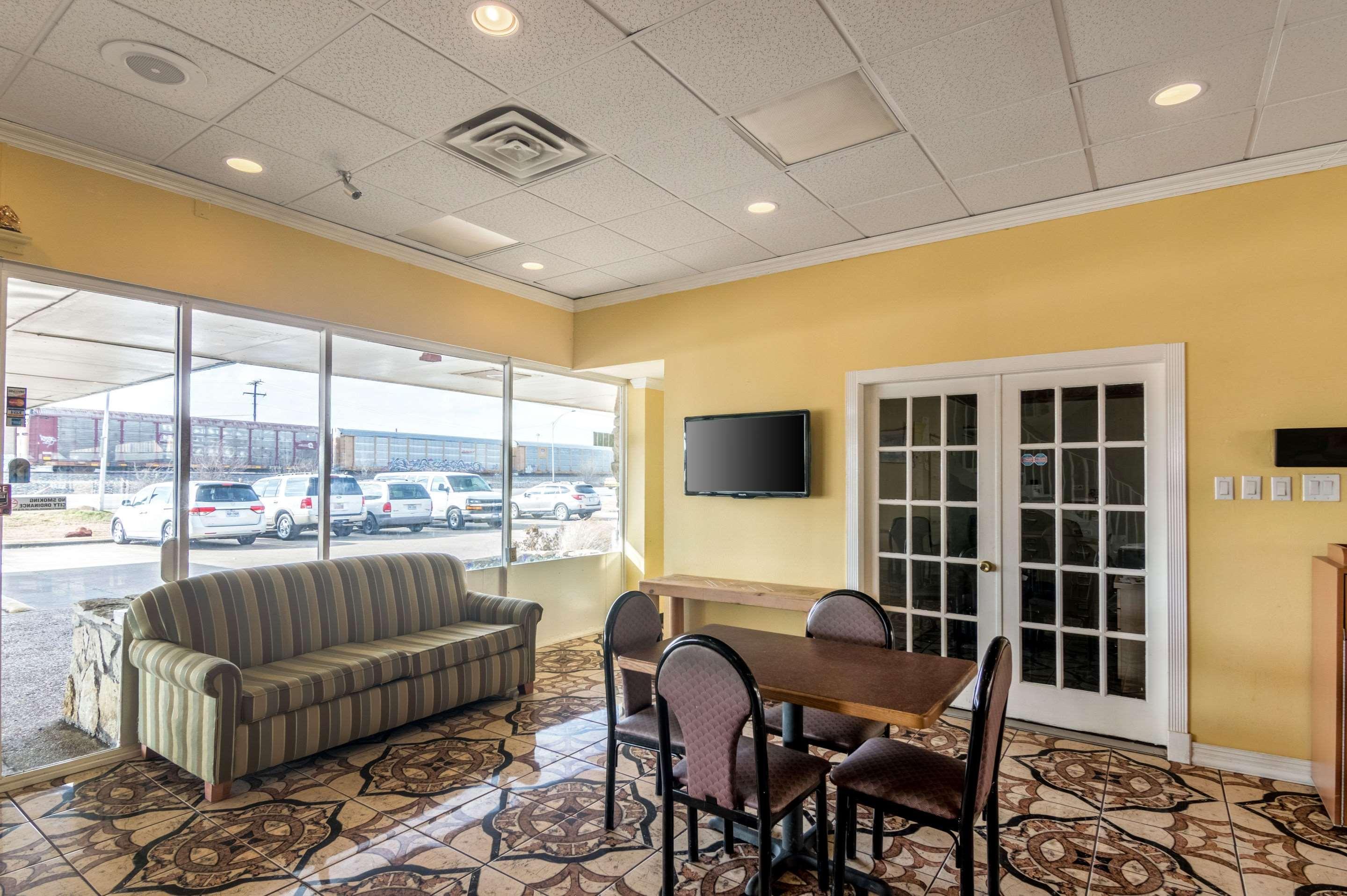 Rodeway Inn Arlington Kültér fotó
