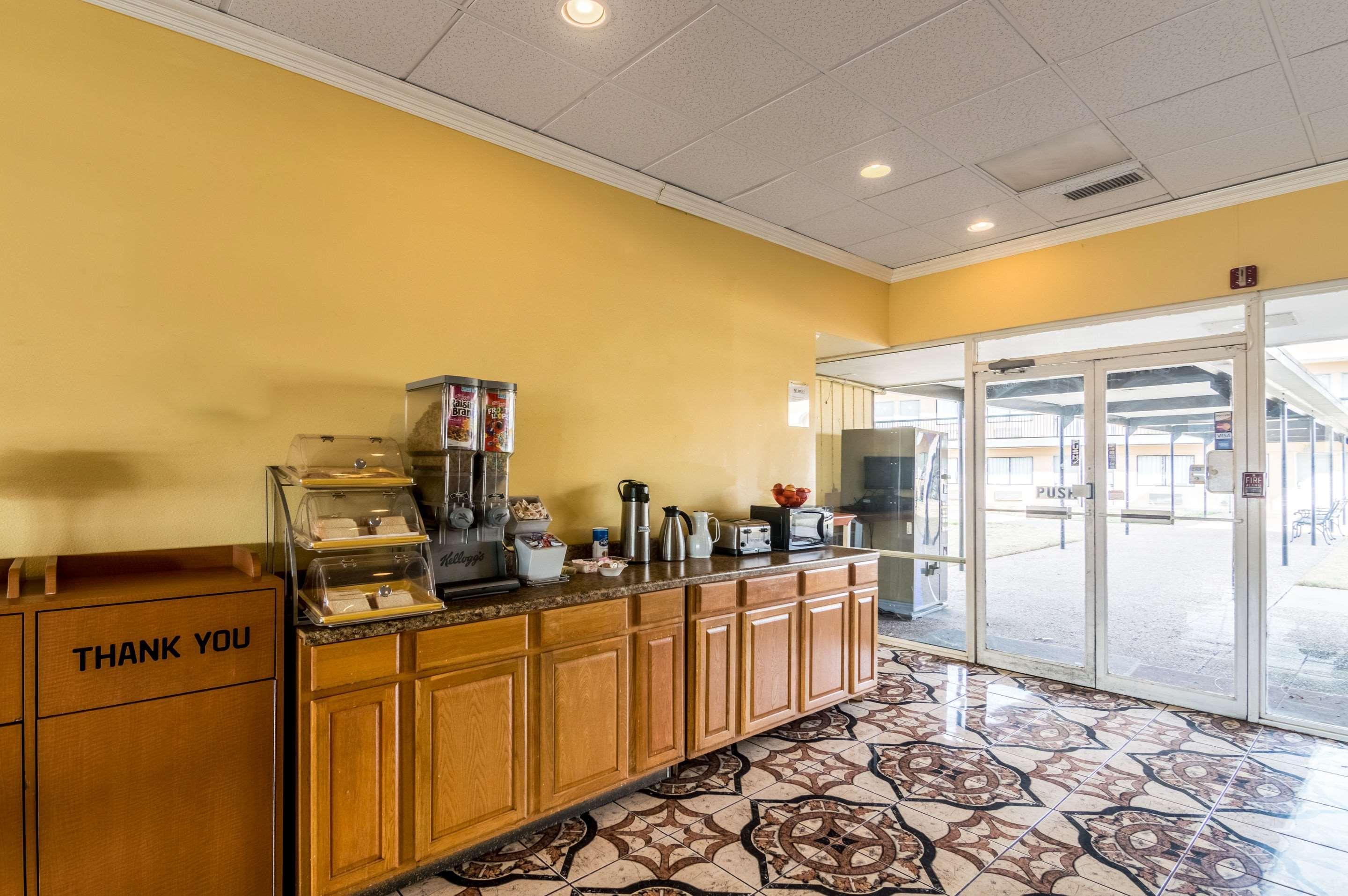 Rodeway Inn Arlington Kültér fotó